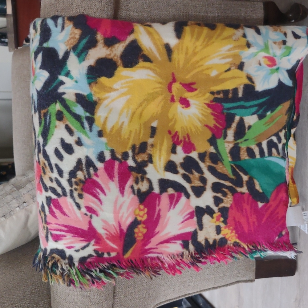 Zara Wool blanket throw Floral Boho